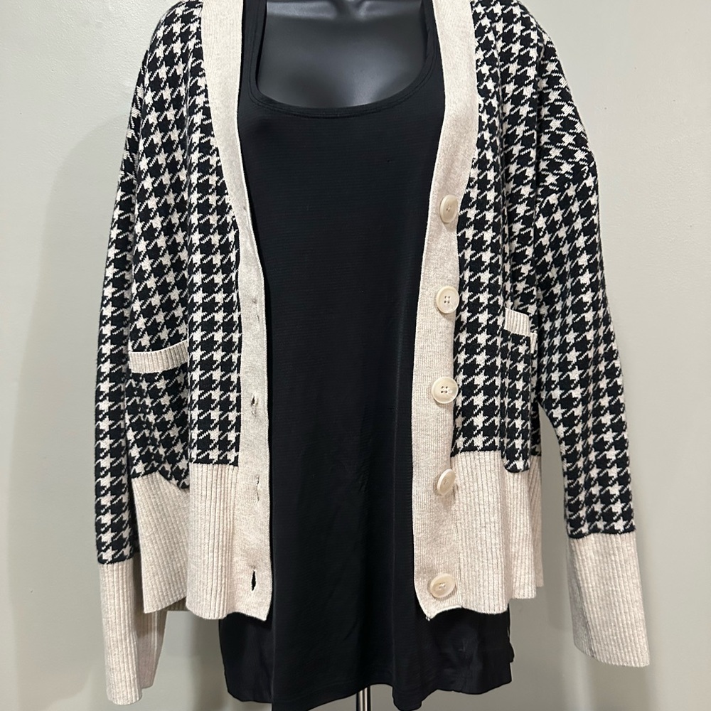 A New Day Black and Cream Cardigan Sweater